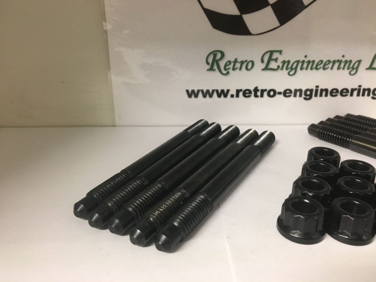 Cylinder Head Stud & Nut Kit Retro Engineering