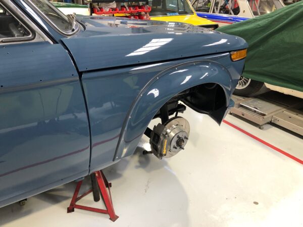 Front disc brake upgrade kit - Tii leg and hub - Image 3