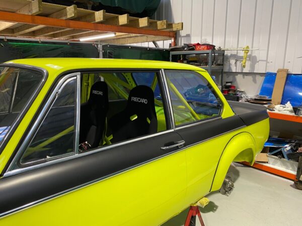 Polycarbonate thermoformed window set