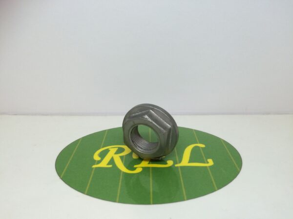 Rear flange nut